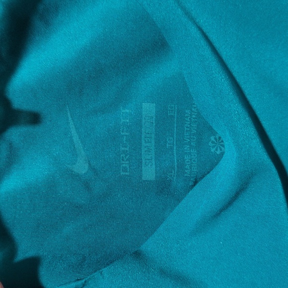 Nike Court Dri-FIT Womens' Tennis Top. - Picture 3 of 7